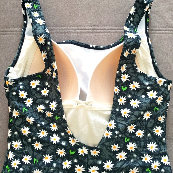 Women's Sunflower One-piece Swimsuit, SIZE 8 - Picture 3 of 8